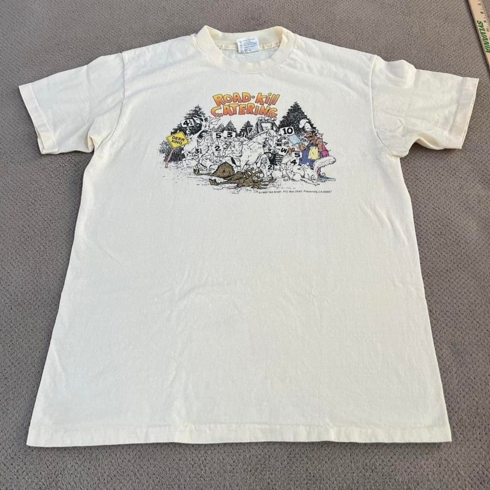 Vintage 1980s Road kill catering funny shirt Made in USA. Tagged large - Picture 3 of 8